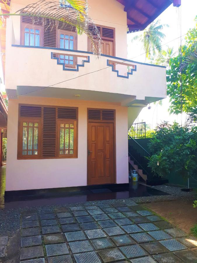 Hansa Villa Хиккадува Экстерьер фото
