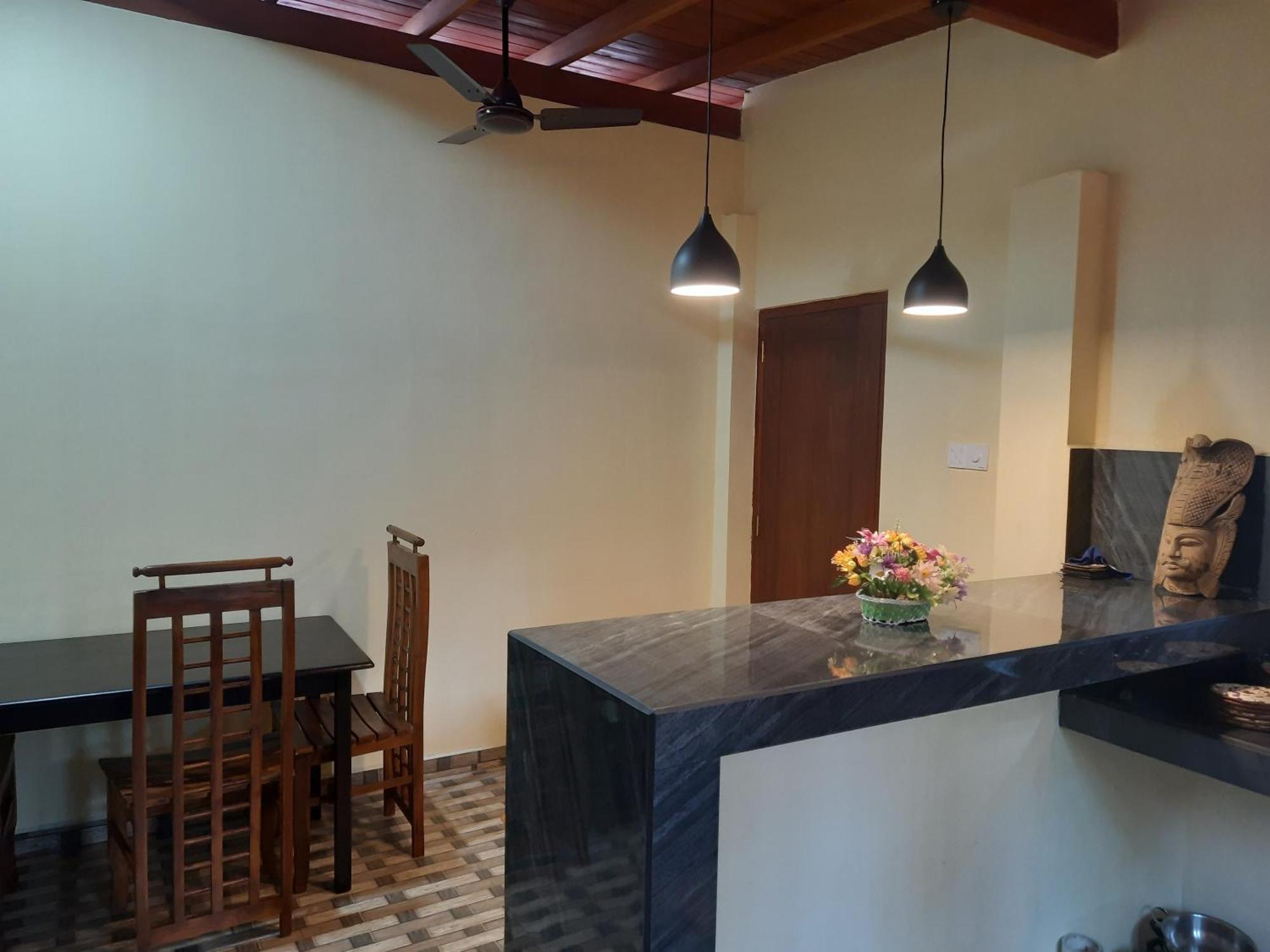Hansa Villa Хиккадува Экстерьер фото