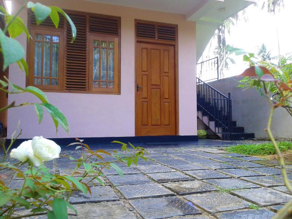 Hansa Villa Хиккадува Экстерьер фото